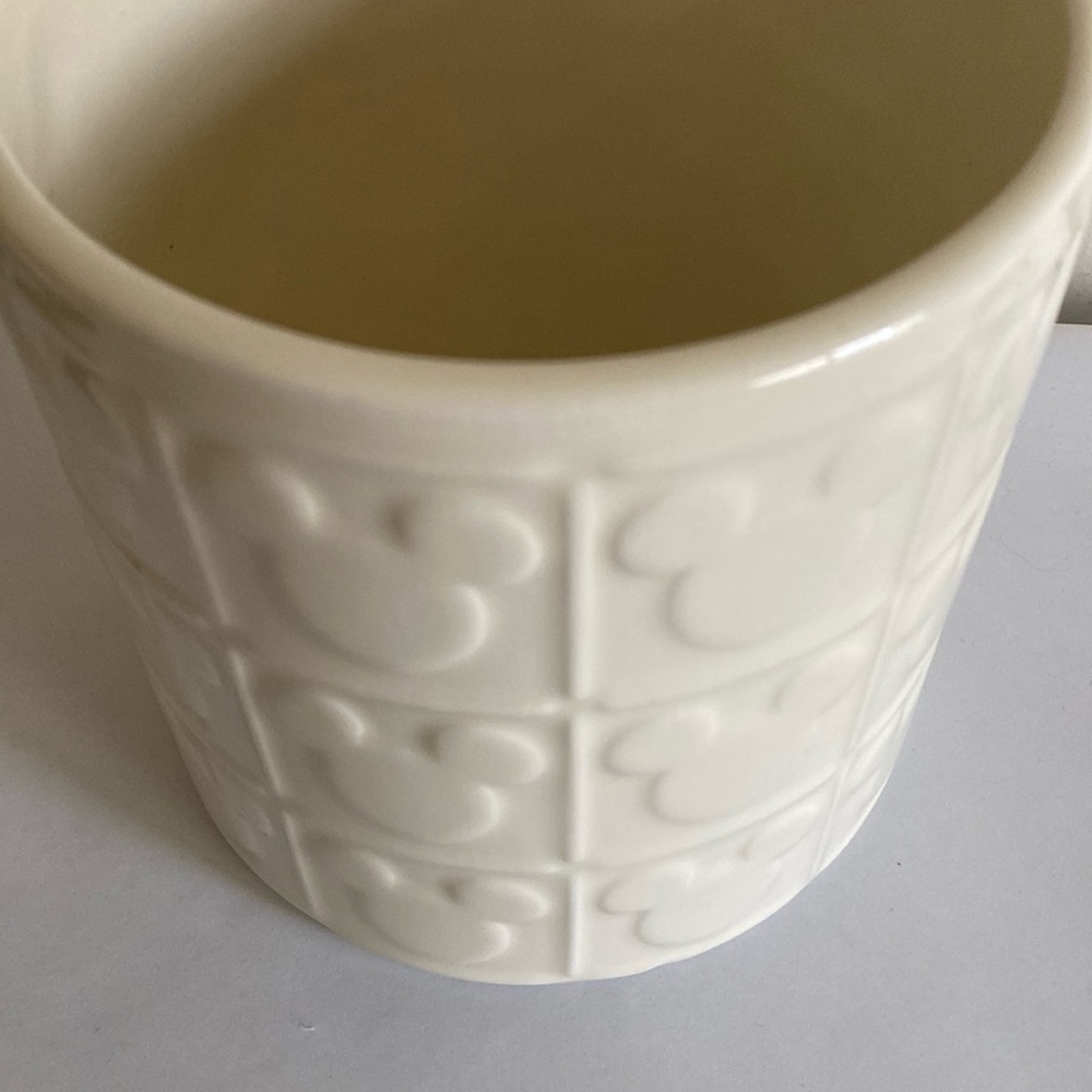 Disney Viral Mickey Planter Aldi cream white NEW Sold Out ceramic Mickey - Picture 2 of 4